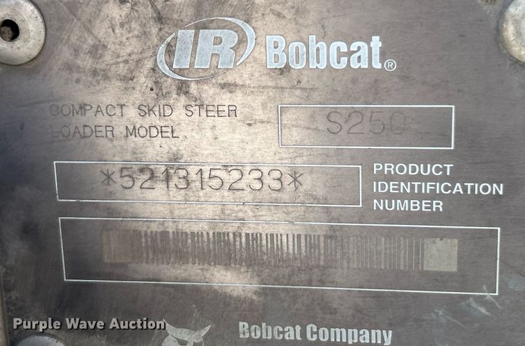 image for item NJ9543 2003 Bobcat S250 skid steer loader