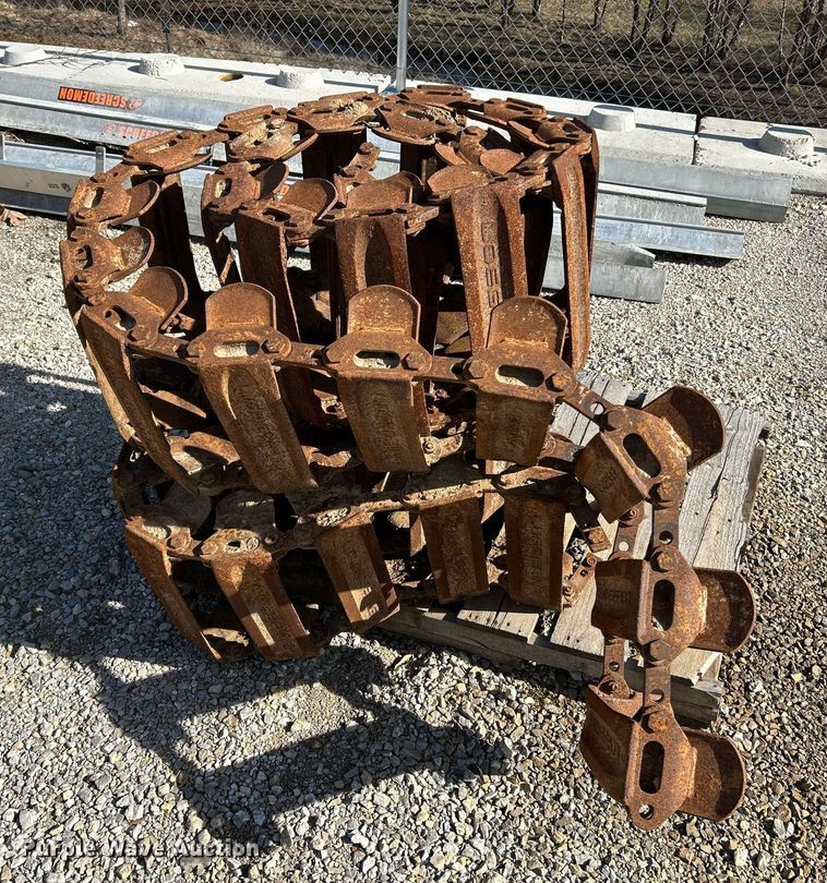 image for item NJ9543 2003 Bobcat S250 skid steer loader