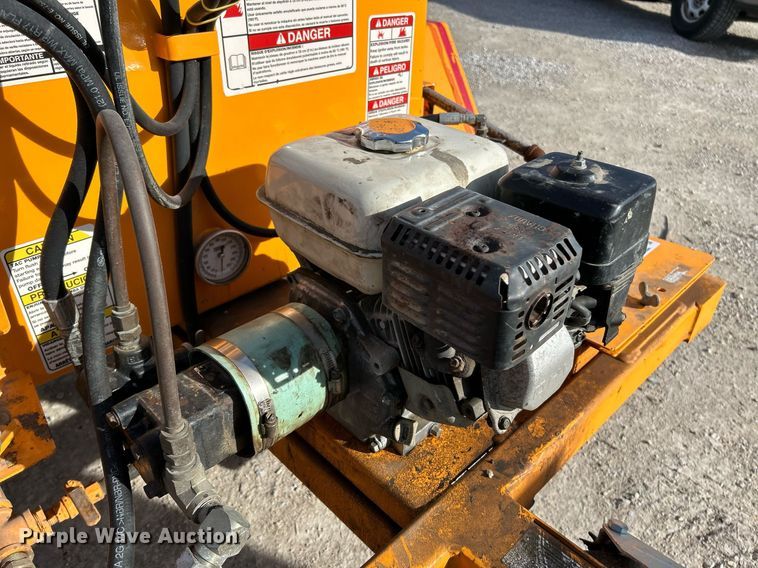 image for item NJ9544 LeeBoy L150 tack distributor