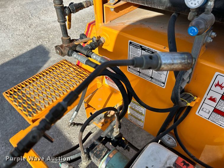 image for item NJ9544 LeeBoy L150 tack distributor