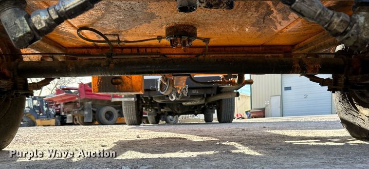 image for item NJ9544 LeeBoy L150 tack distributor