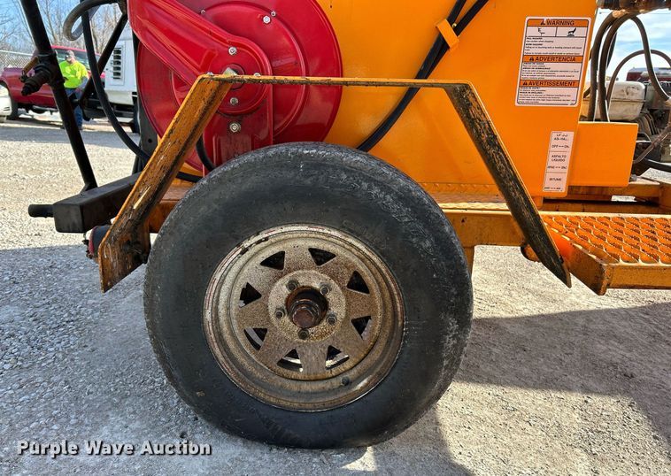 image for item NJ9544 LeeBoy L150 tack distributor