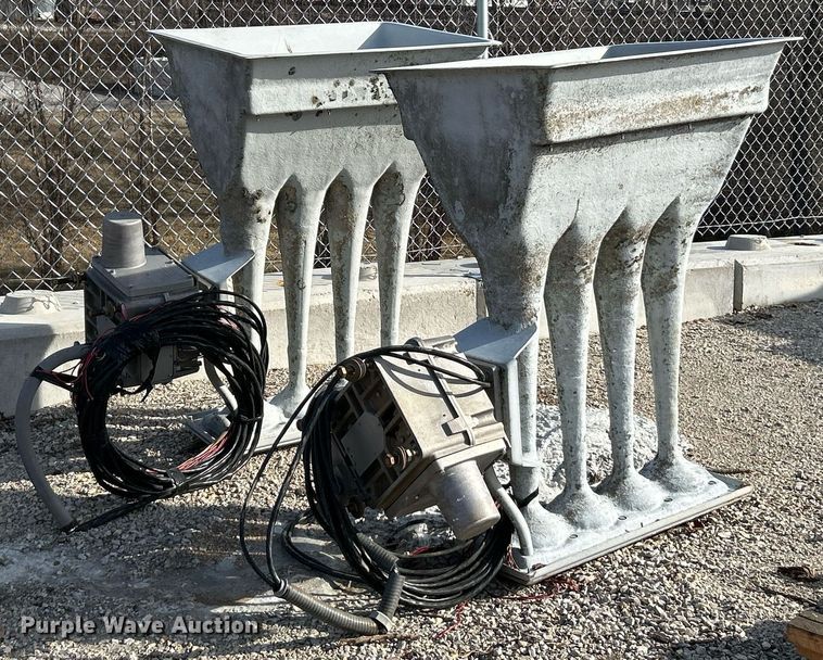 image for item NJ9545 (2) Whelen WPS4004 emergency sirens