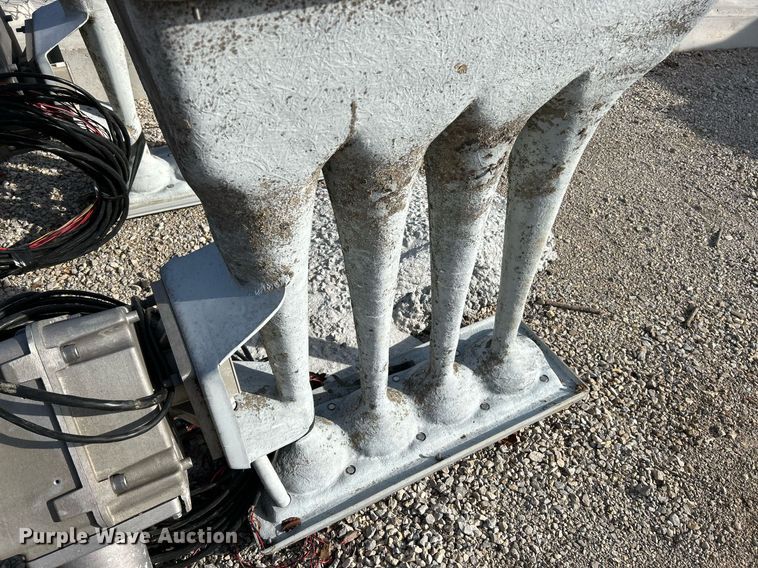 image for item NJ9545 (2) Whelen WPS4004 emergency sirens