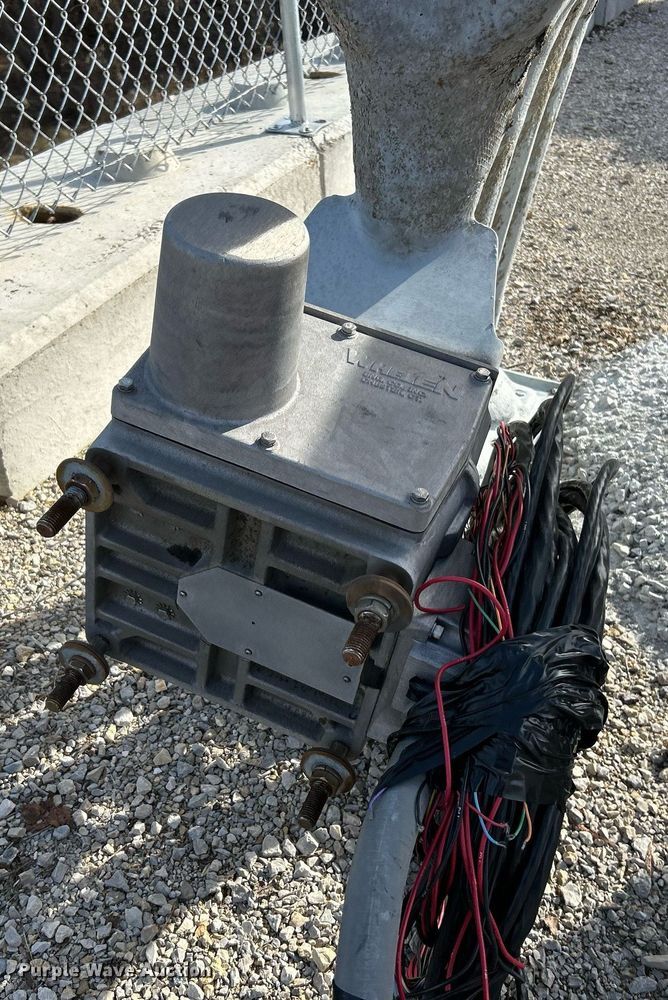 image for item NJ9545 (2) Whelen WPS4004 emergency sirens