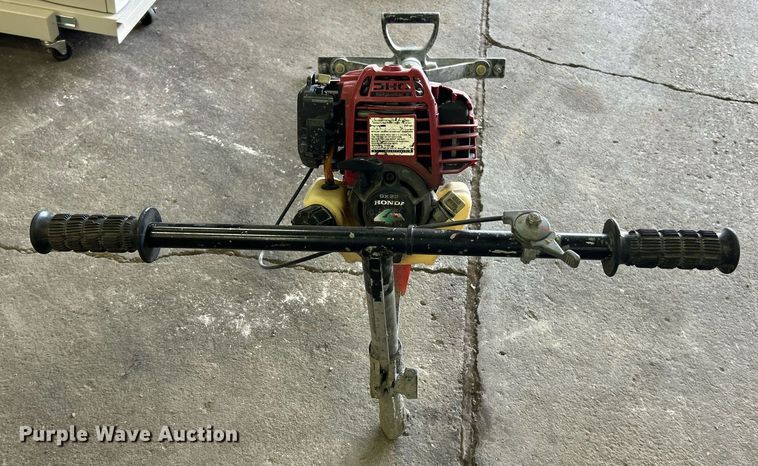 image for item NJ9547 Black Beauty vibrating screed