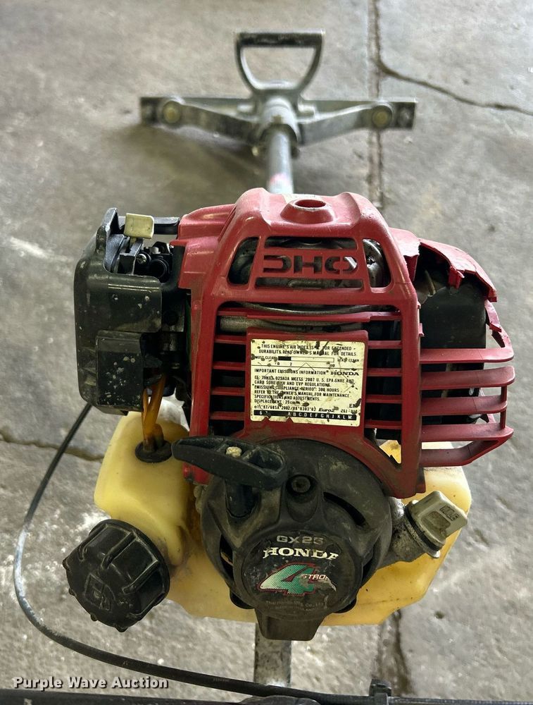 image for item NJ9547 Black Beauty vibrating screed