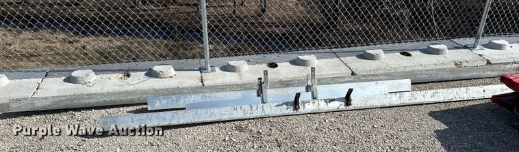 image for item NJ9547 Black Beauty vibrating screed