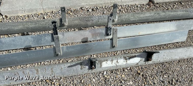 image for item NJ9547 Black Beauty vibrating screed