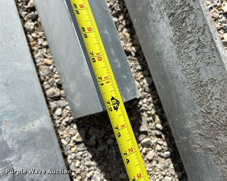 image for item NJ9547 Black Beauty vibrating screed