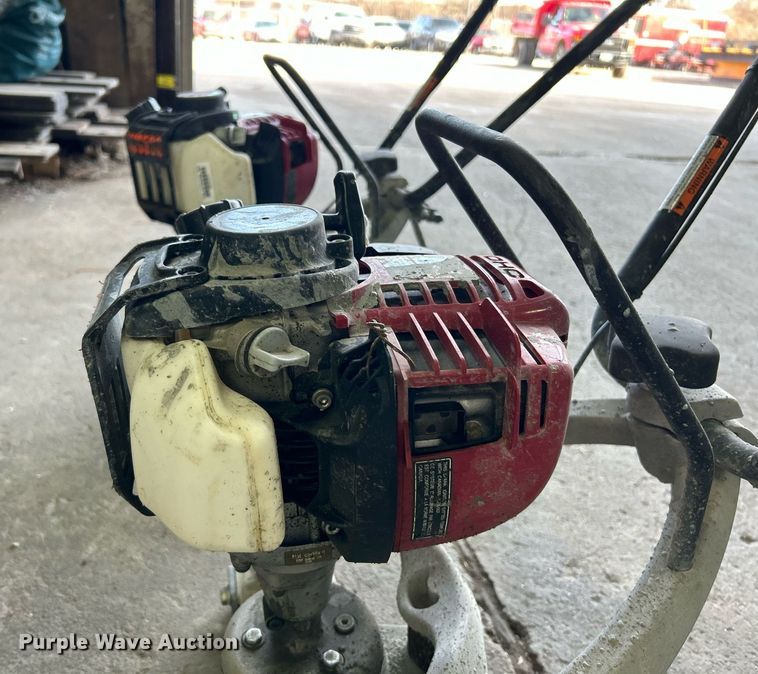 image for item NJ9552 ScreeDemon WS500 vibrating screed