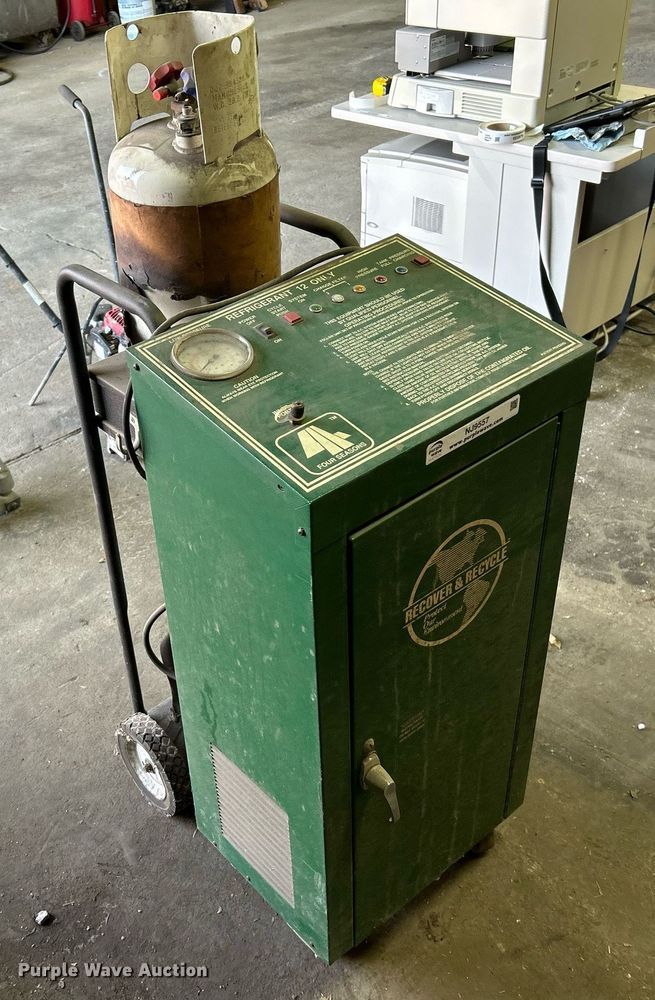 image for item NJ9557 Four Seasons  59900 refrigerant recycling and recharging system