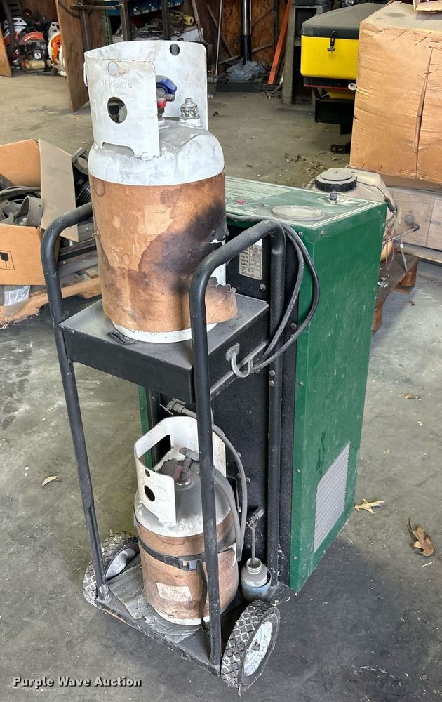 image for item NJ9557 Four Seasons  59900 refrigerant recycling and recharging system
