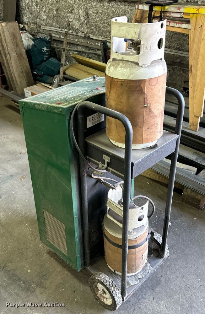 image for item NJ9557 Four Seasons  59900 refrigerant recycling and recharging system