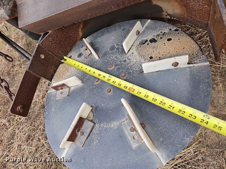 image for item NP9144 1994 International 4800 manure spreader truck