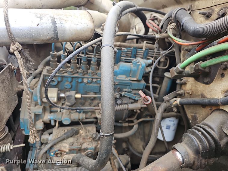 image for item NP9144 1994 International 4800 manure spreader truck