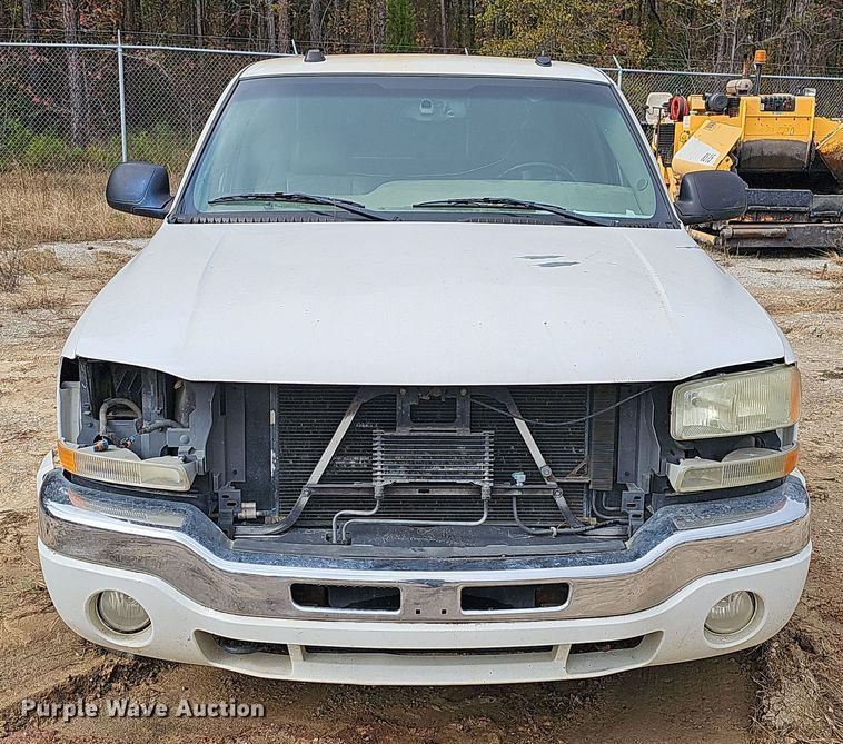 image for item NP9154 2004 GMC Sierra 1500 Ext. Cab pickup truck