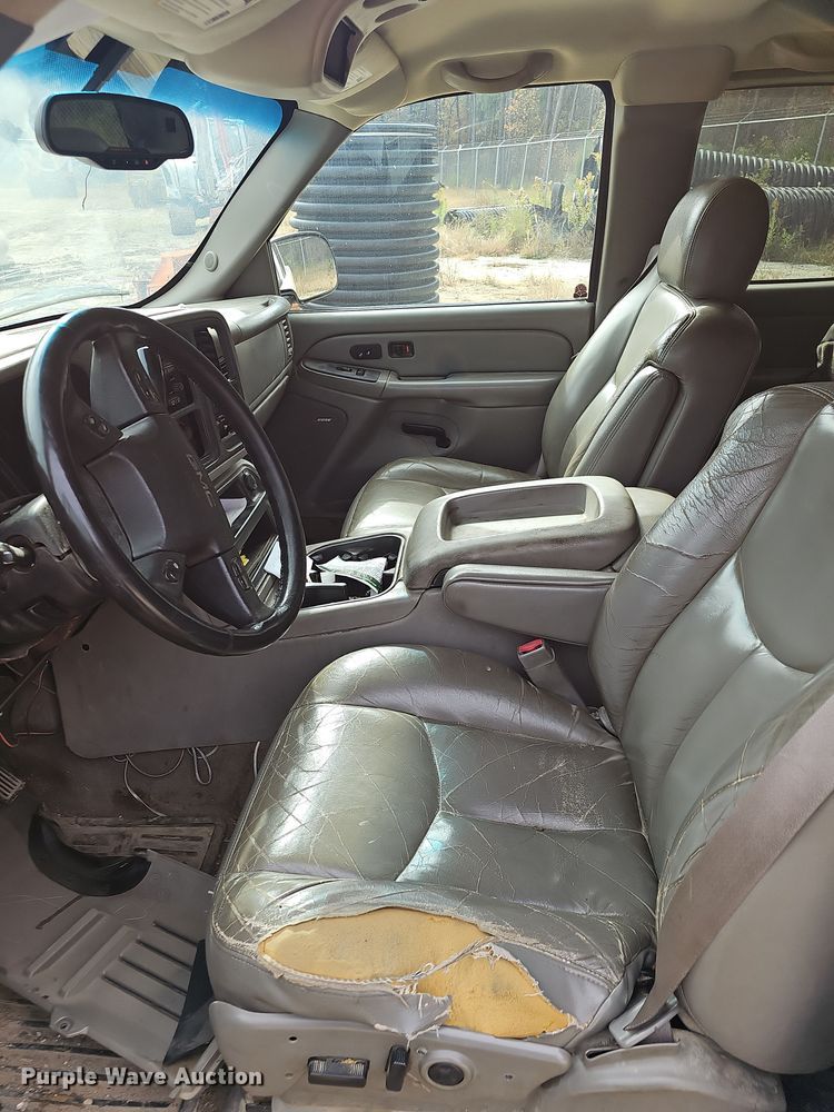 image for item NP9154 2004 GMC Sierra 1500 Ext. Cab pickup truck