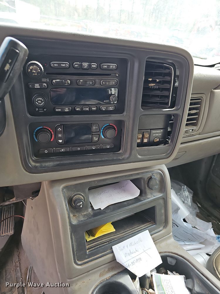 image for item NP9154 2004 GMC Sierra 1500 Ext. Cab pickup truck