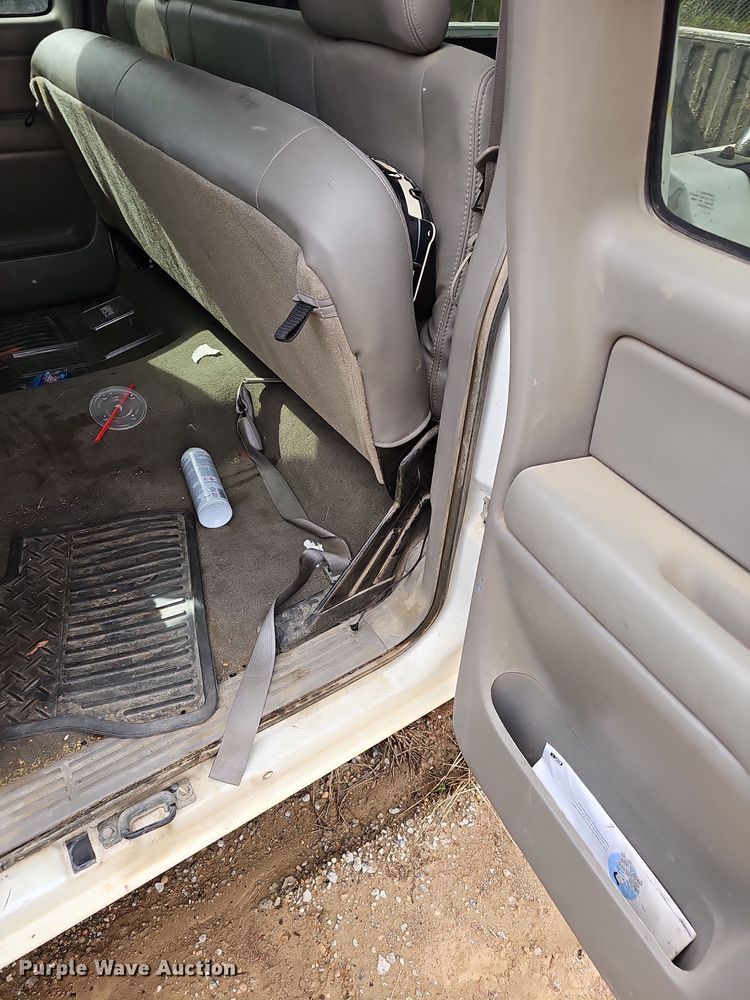 image for item NP9154 2004 GMC Sierra 1500 Ext. Cab pickup truck