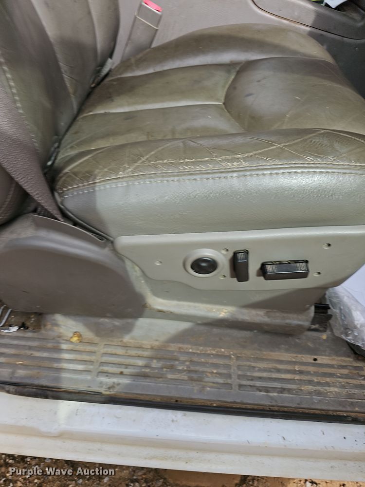 image for item NP9154 2004 GMC Sierra 1500 Ext. Cab pickup truck