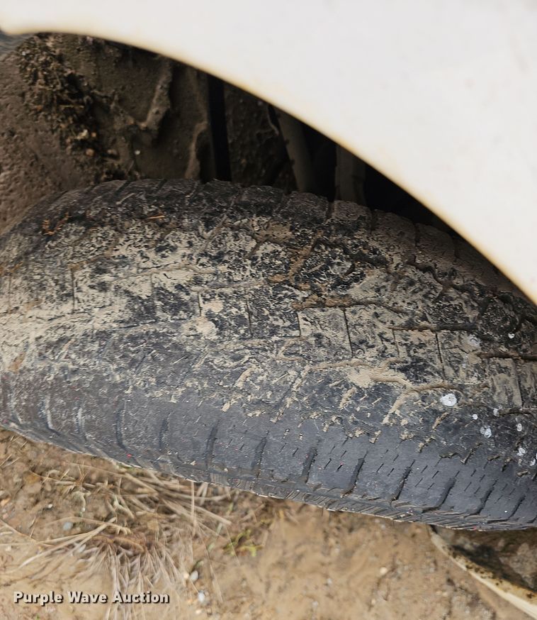 image for item NP9154 2004 GMC Sierra 1500 Ext. Cab pickup truck