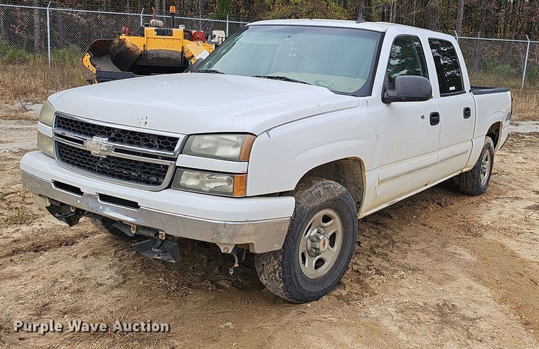 image for item NP9156 2007 Chevrolet  Silverado 1500 Crew Cab pickup truck