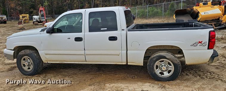 image for item NP9156 2007 Chevrolet  Silverado 1500 Crew Cab pickup truck