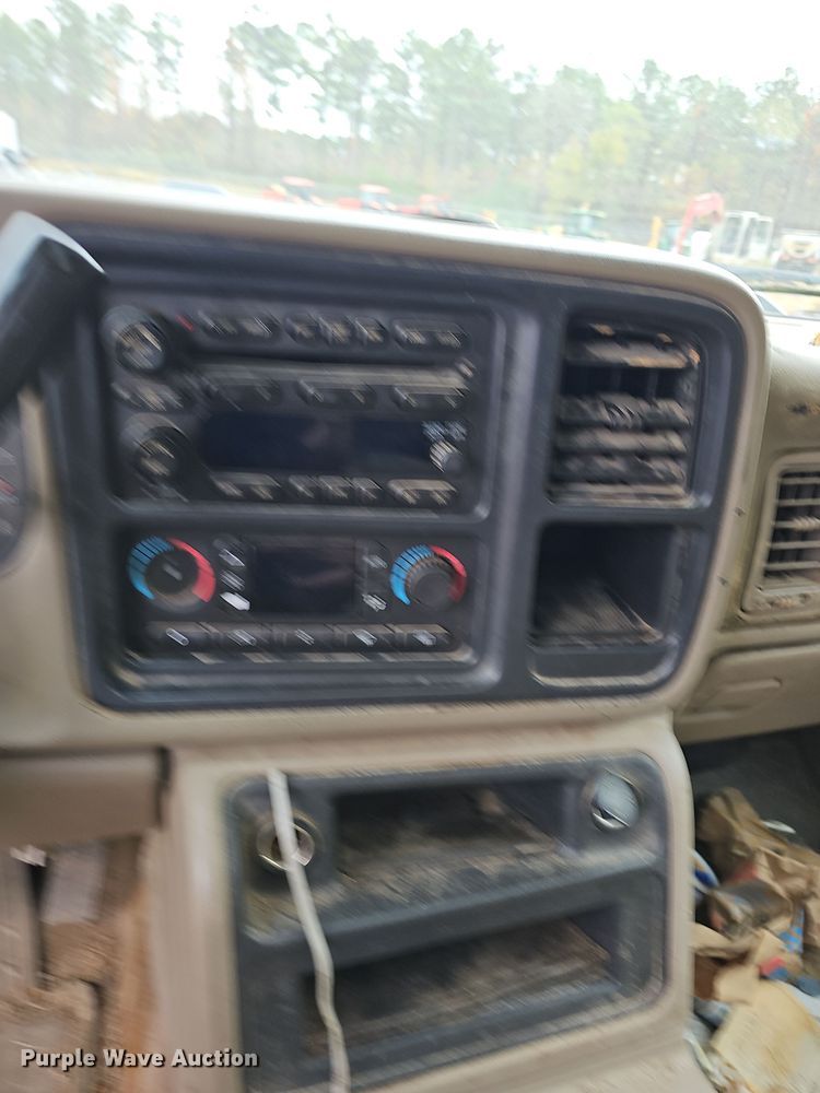 image for item NP9156 2007 Chevrolet  Silverado 1500 Crew Cab pickup truck