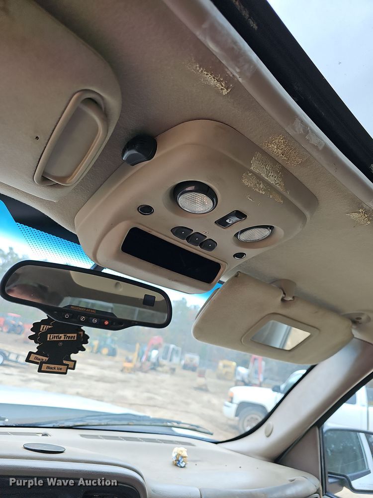 image for item NP9156 2007 Chevrolet  Silverado 1500 Crew Cab pickup truck