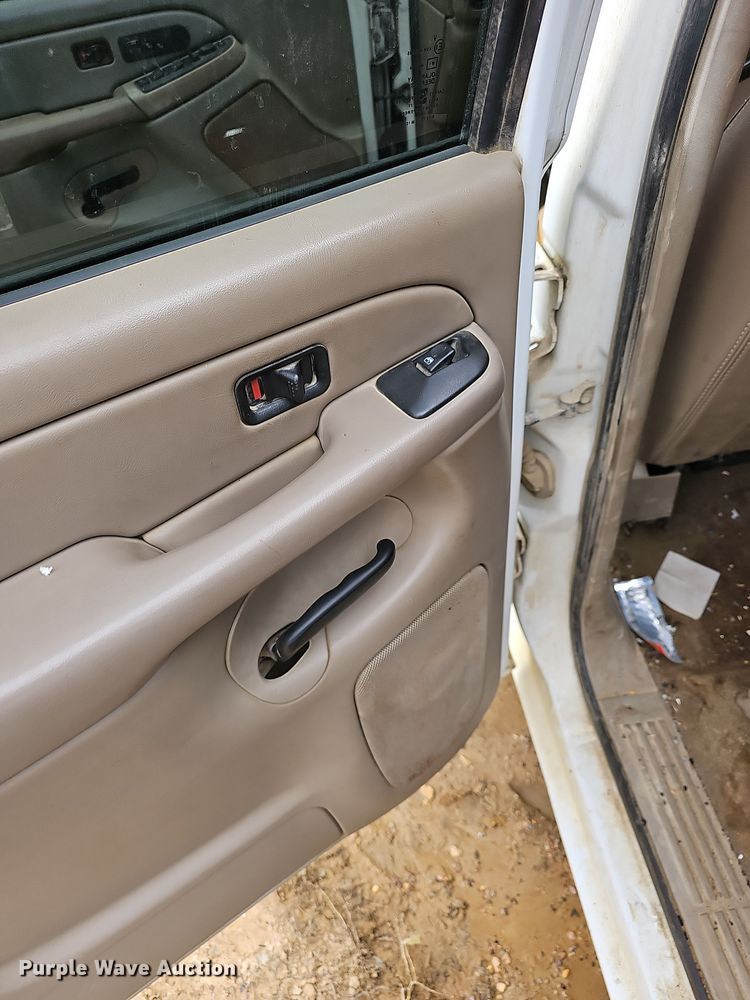 image for item NP9156 2007 Chevrolet  Silverado 1500 Crew Cab pickup truck