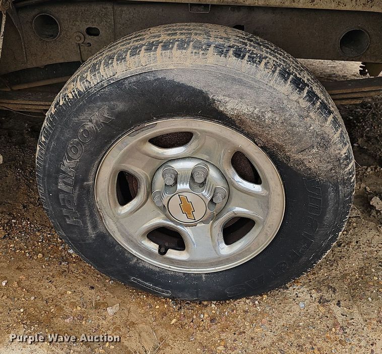 image for item NP9156 2007 Chevrolet  Silverado 1500 Crew Cab pickup truck