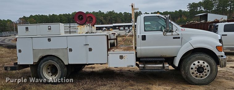 image for item NP9161 2008 Ford F750 Super Duty XL utility / service truck