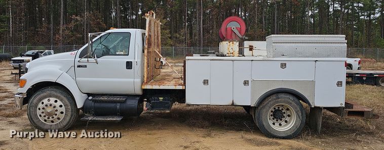 image for item NP9161 2008 Ford F750 Super Duty XL utility / service truck