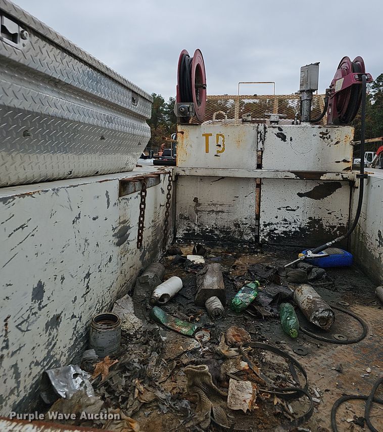 image for item NP9161 2008 Ford F750 Super Duty XL utility / service truck