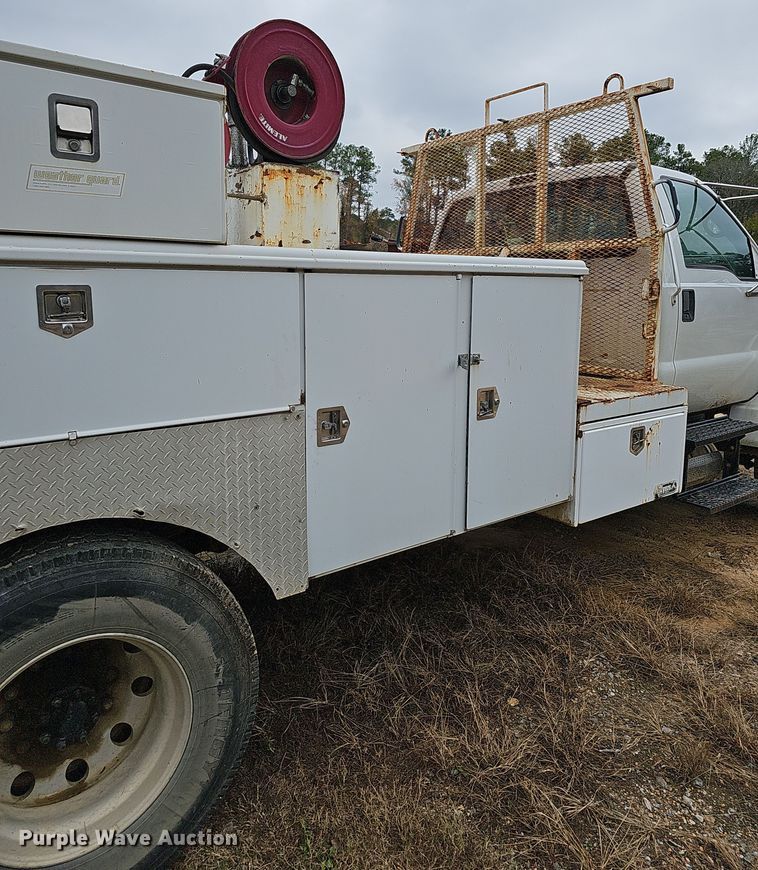 image for item NP9161 2008 Ford F750 Super Duty XL utility / service truck