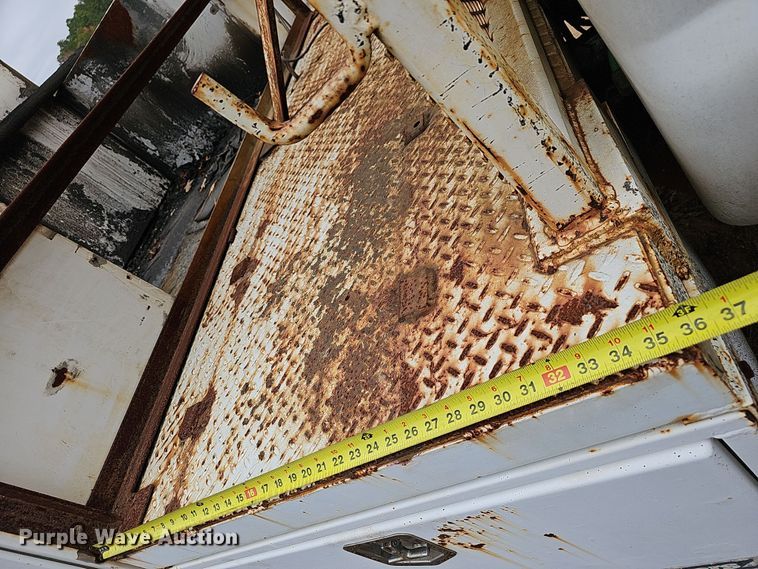 image for item NP9161 2008 Ford F750 Super Duty XL utility / service truck