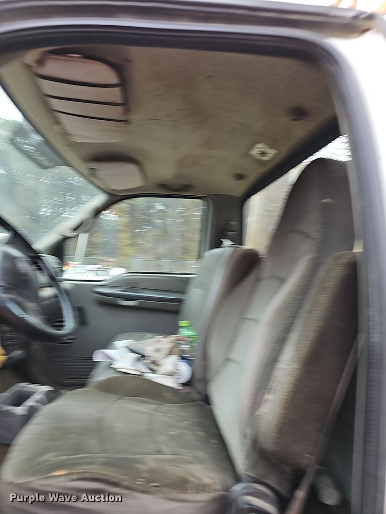 image for item NP9161 2008 Ford F750 Super Duty XL utility / service truck