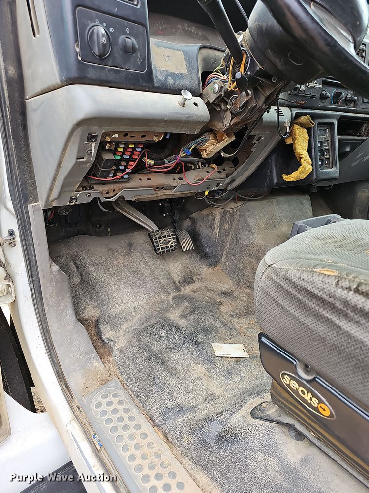 image for item NP9161 2008 Ford F750 Super Duty XL utility / service truck