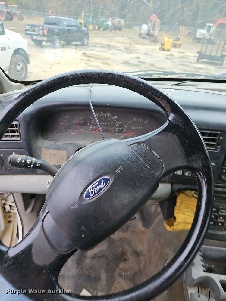 image for item NP9161 2008 Ford F750 Super Duty XL utility / service truck