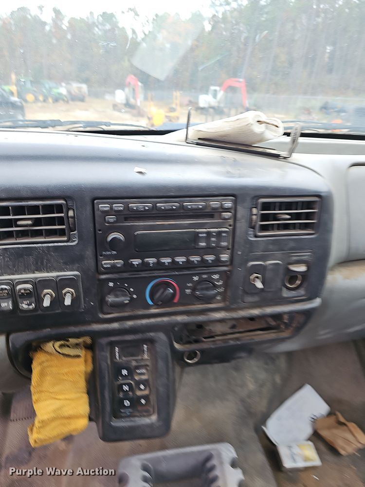 image for item NP9161 2008 Ford F750 Super Duty XL utility / service truck