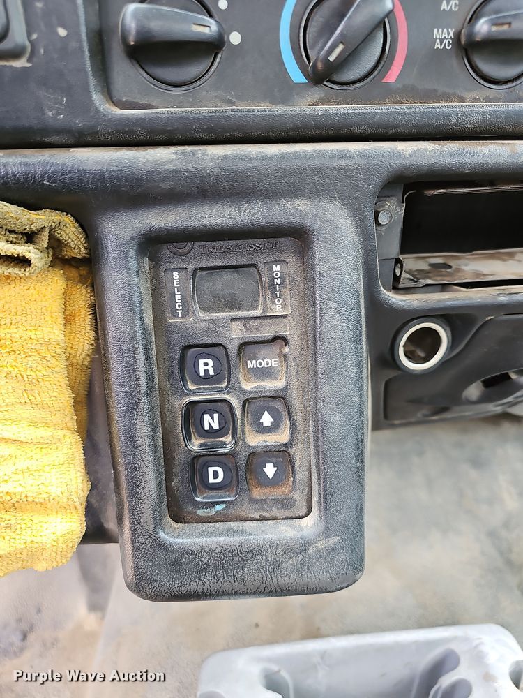 image for item NP9161 2008 Ford F750 Super Duty XL utility / service truck