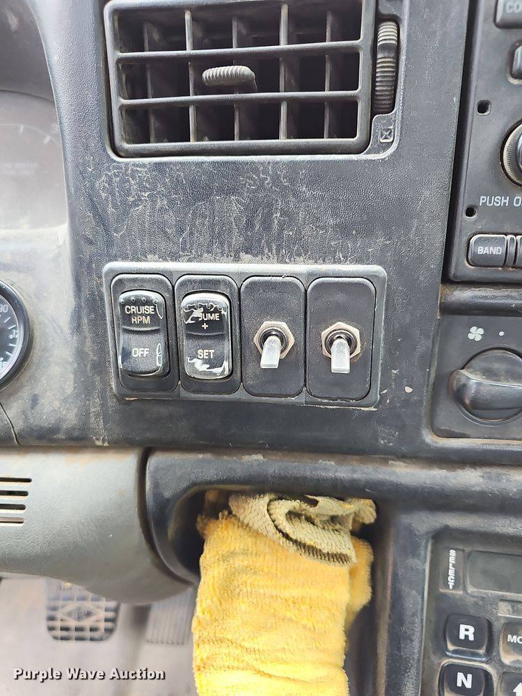 image for item NP9161 2008 Ford F750 Super Duty XL utility / service truck