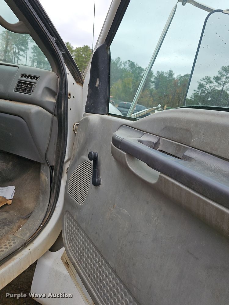 image for item NP9161 2008 Ford F750 Super Duty XL utility / service truck