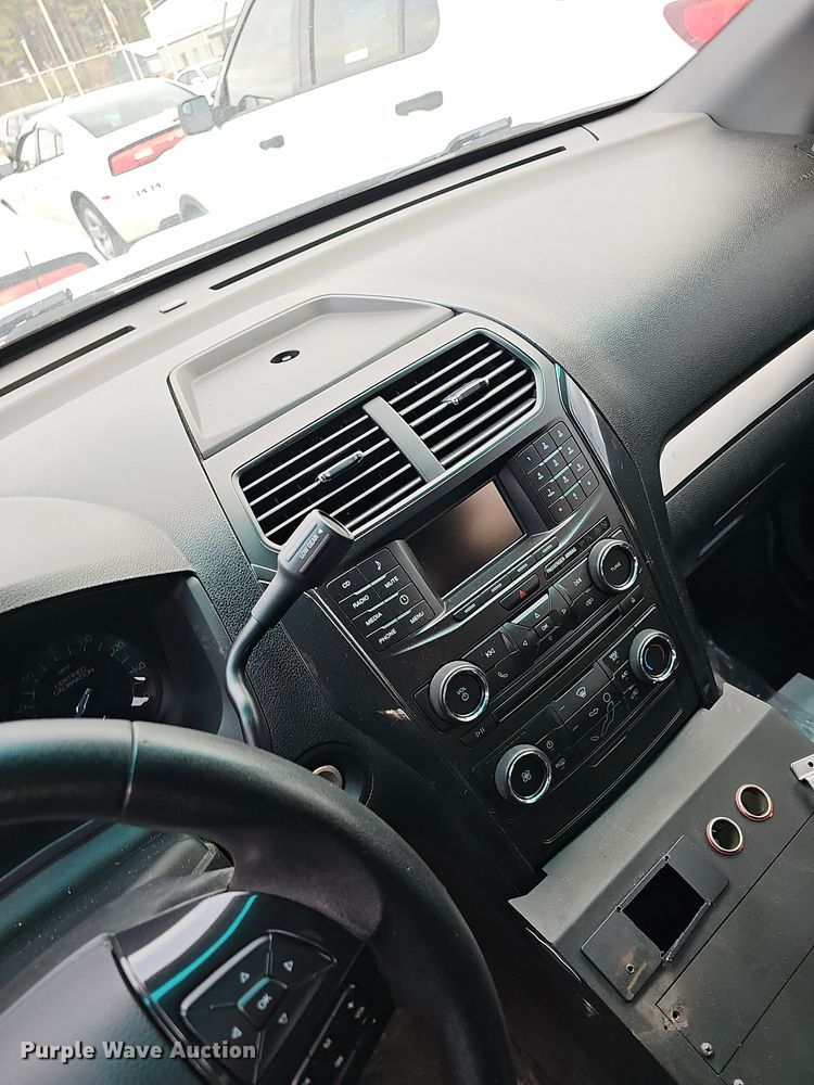 image for item NP9173 2016 Ford Explorer Police Interceptor  SUV