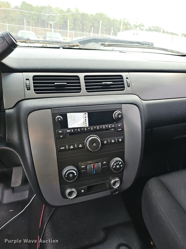 image for item NP9174 2011 Chevrolet Tahoe Police SUV