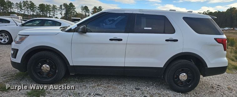 image for item NP9175 2016 Ford Explorer Police interceptor  SUV