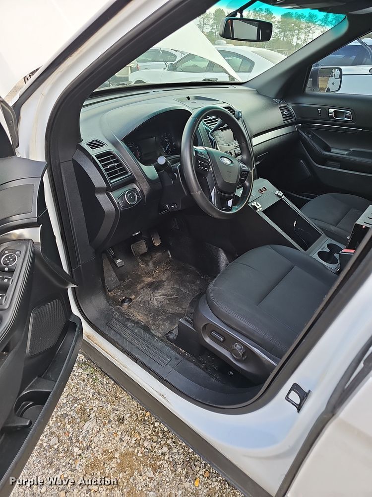 image for item NP9175 2016 Ford Explorer Police interceptor  SUV