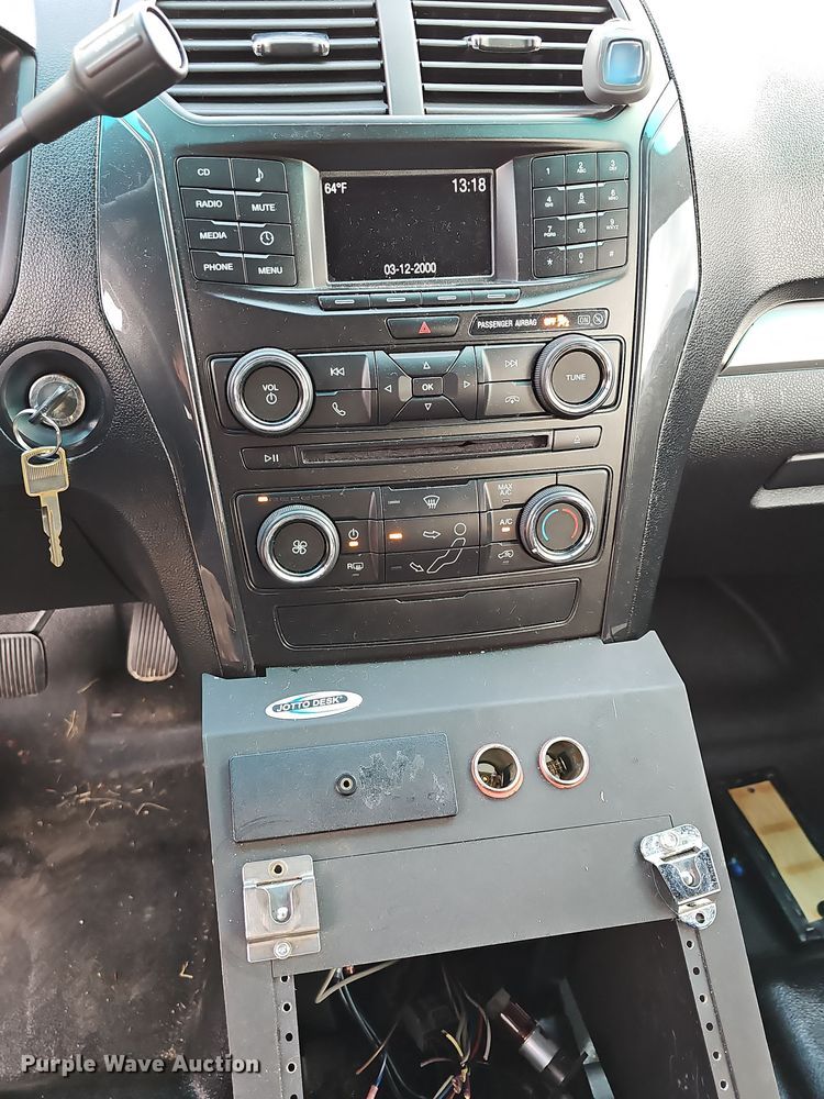 image for item NP9175 2016 Ford Explorer Police interceptor  SUV