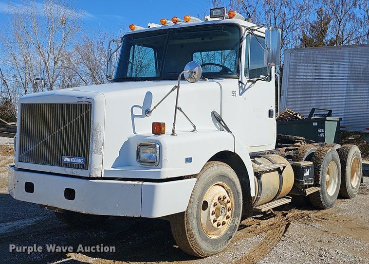 image for item NP9383 1995 Volvo White GMC semi truck